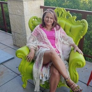 Meet your Posher, Velma